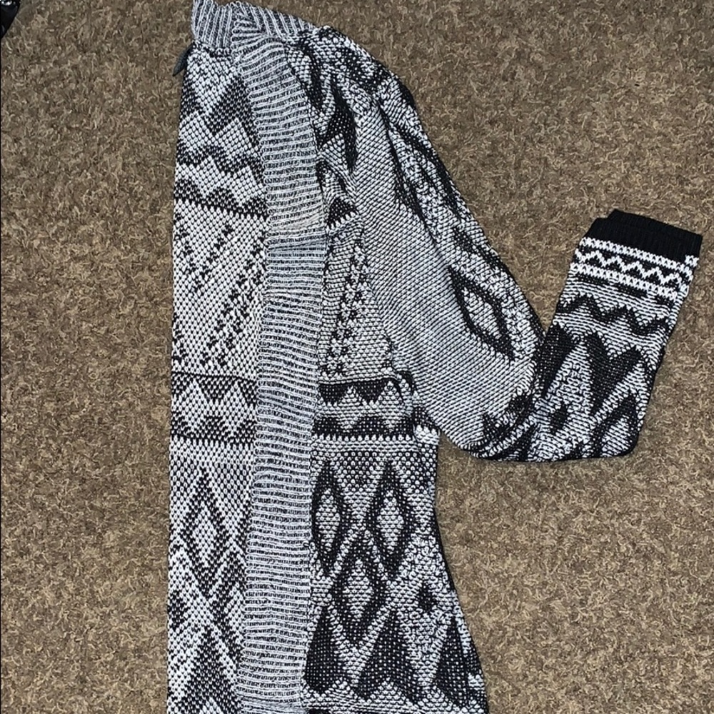 EMPRE Cardigan